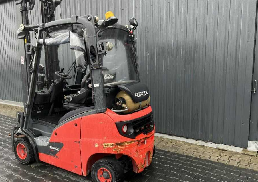 Linde H18T-01 - Chariot élévateur à gaz: photos 3 Linde H18T-01 - Chariot élévateur à gaz: photos 3