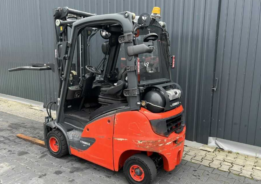 Linde H18T-01 - Chariot élévateur à gaz: photos 3 Linde H18T-01 - Chariot élévateur à gaz: photos 3
