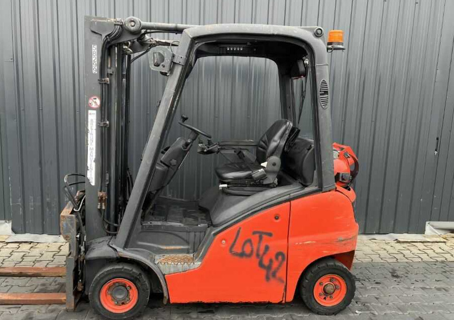 Linde H18T-01 - Chariot élévateur à gaz: photos 2 Linde H18T-01 - Chariot élévateur à gaz: photos 2