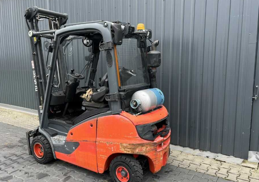 Linde H20T-01 - Chariot élévateur à gaz: photos 3 Linde H20T-01 - Chariot élévateur à gaz: photos 3