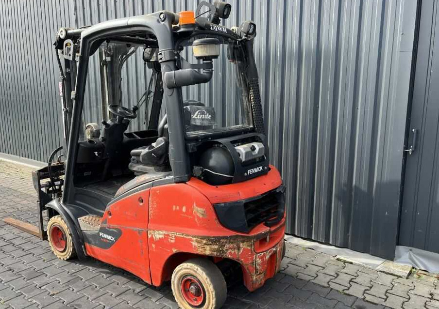 Linde H20T-01 - Chariot élévateur à gaz: photos 3 Linde H20T-01 - Chariot élévateur à gaz: photos 3
