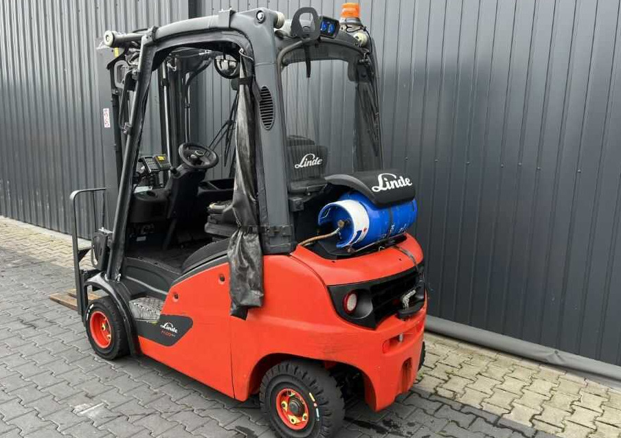 Linde H20T-01 - Chariot élévateur à gaz: photos 3 Linde H20T-01 - Chariot élévateur à gaz: photos 3