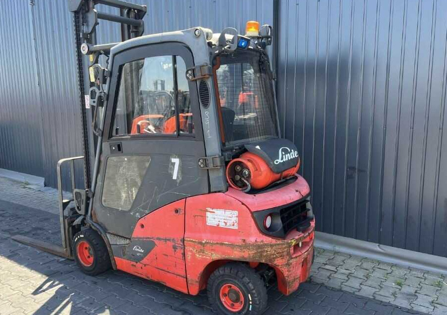 Linde H20T-01 - Chariot élévateur à gaz: photos 3 Linde H20T-01 - Chariot élévateur à gaz: photos 3