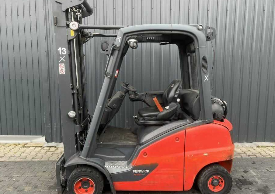 Linde H20T-01 - Chariot élévateur à gaz: photos 2 Linde H20T-01 - Chariot élévateur à gaz: photos 2