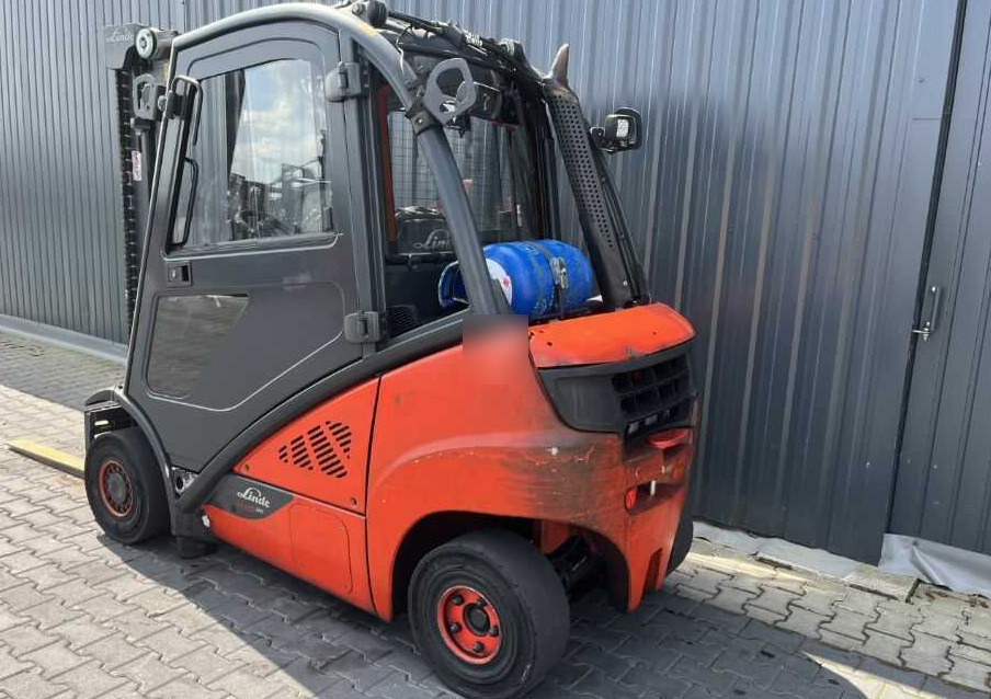 Linde H20T-02/600 - Chariot élévateur à gaz: photos 3 Linde H20T-02/600 - Chariot élévateur à gaz: photos 3