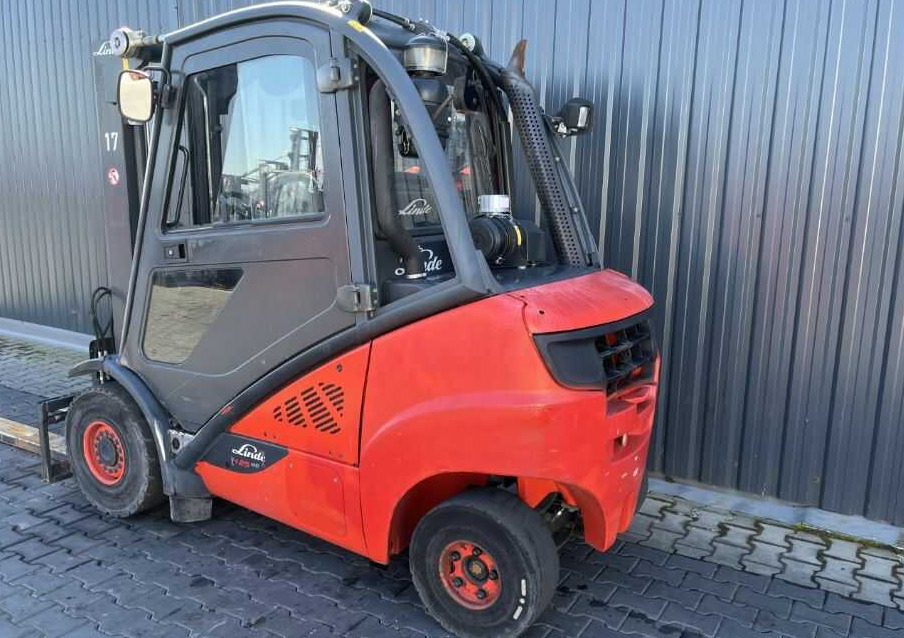 Linde H25D-02/600 - Chariot élévateur diesel: photos 3 Linde H25D-02/600 - Chariot élévateur diesel: photos 3