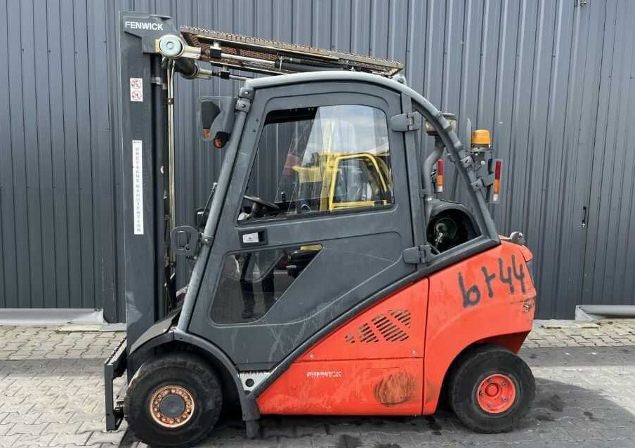 Linde H25T-01 - Chariot élévateur à gaz: photos 2 Linde H25T-01 - Chariot élévateur à gaz: photos 2