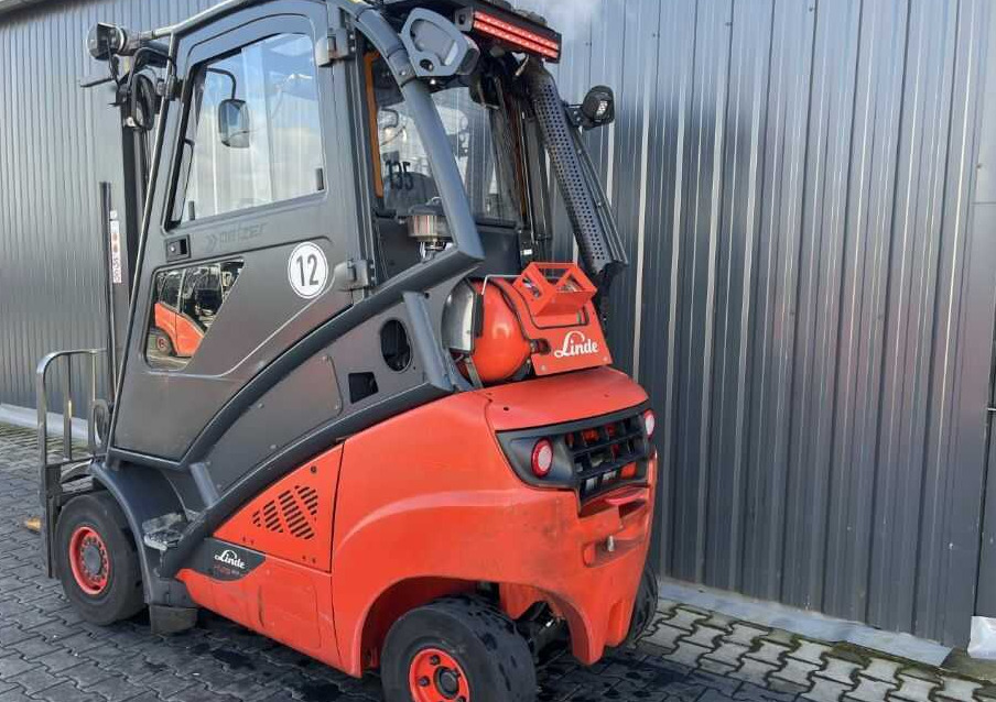 Linde H25T-02/600 - Chariot élévateur à gaz: photos 3 Linde H25T-02/600 - Chariot élévateur à gaz: photos 3