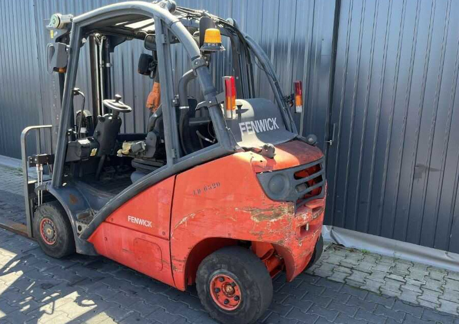 Linde H25T - Chariot élévateur à gaz: photos 3 Linde H25T - Chariot élévateur à gaz: photos 3