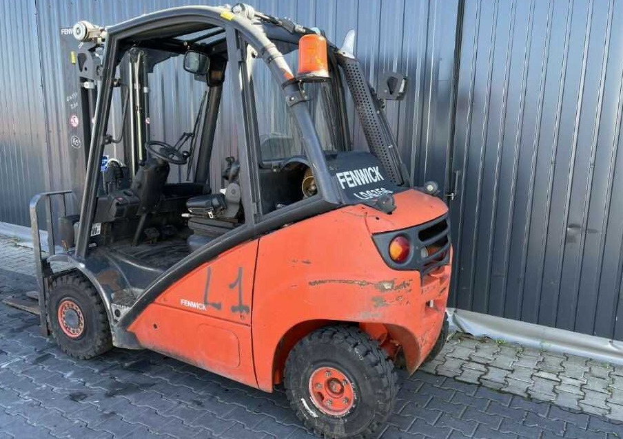 Linde H25T - Chariot élévateur à gaz: photos 3 Linde H25T - Chariot élévateur à gaz: photos 3