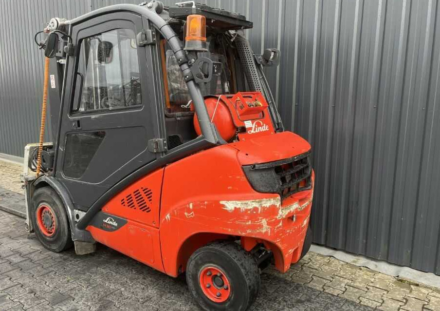 Linde H30T-02 - Chariot élévateur à gaz: photos 3 Linde H30T-02 - Chariot élévateur à gaz: photos 3