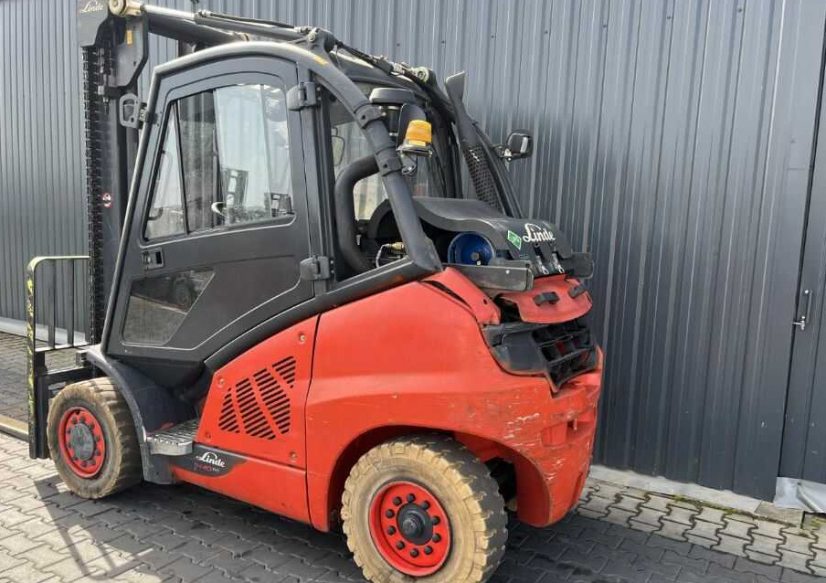 Linde H40T-02 - Chariot élévateur à gaz: photos 3 Linde H40T-02 - Chariot élévateur à gaz: photos 3