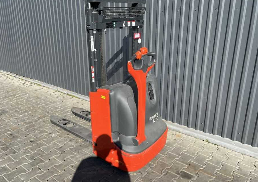 Linde L10B - Gerbeur: photos 3 Linde L10B - Gerbeur: photos 3