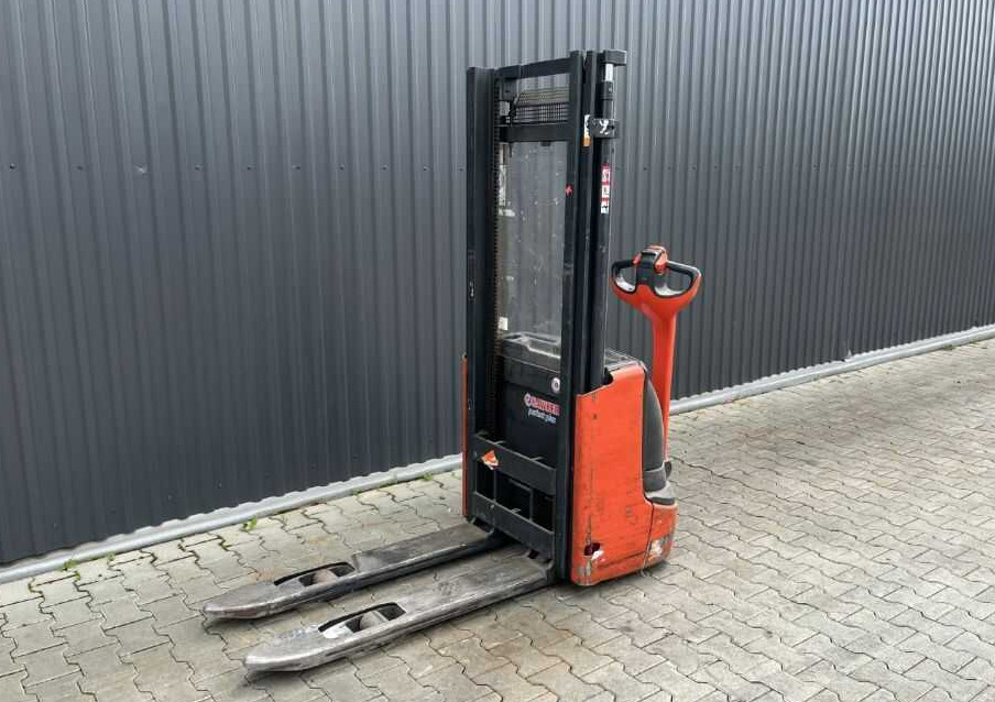 Linde L12 - Gerbeur: photos 1 Linde L12 - Gerbeur: photos 1
