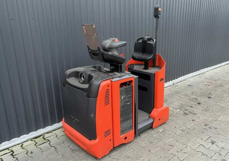 Linde P30C - Chariot tracteur: photos 1 Linde P30C - Chariot tracteur: photos 1