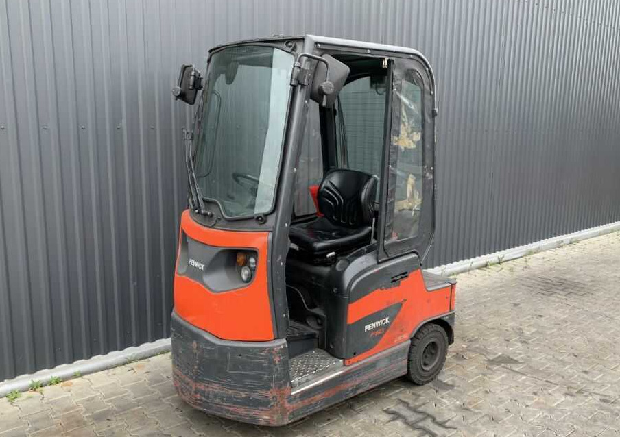 Linde P60 - Chariot tracteur: photos 1 Linde P60 - Chariot tracteur: photos 1