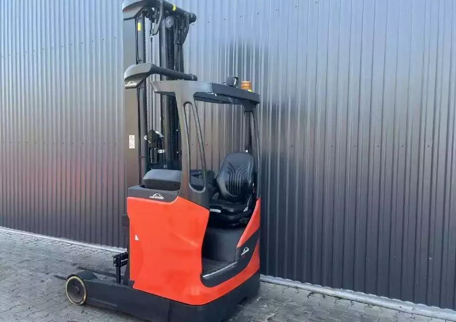 Linde R12B - Chariot à mât rétractable: photos 3 Linde R12B - Chariot à mât rétractable: photos 3