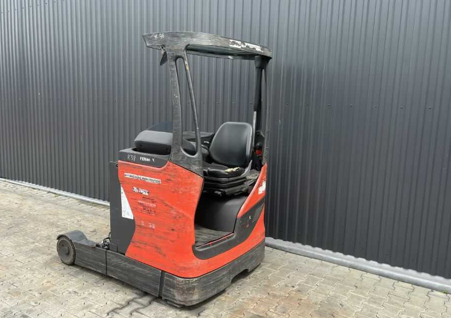 Linde R14-01 - Chariot à mât rétractable: photos 3 Linde R14-01 - Chariot à mât rétractable: photos 3