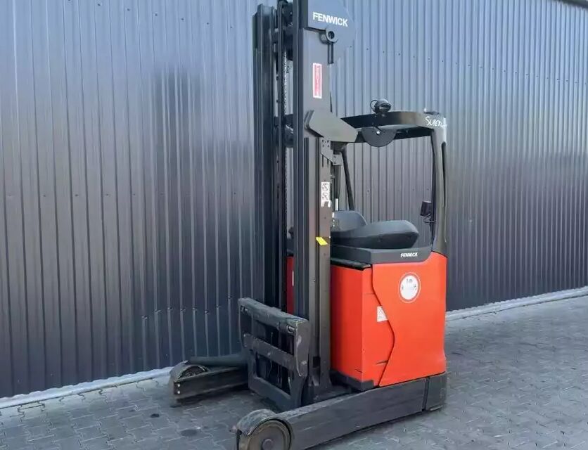 Linde R14-01 - Chariot à mât rétractable: photos 1 Linde R14-01 - Chariot à mât rétractable: photos 1