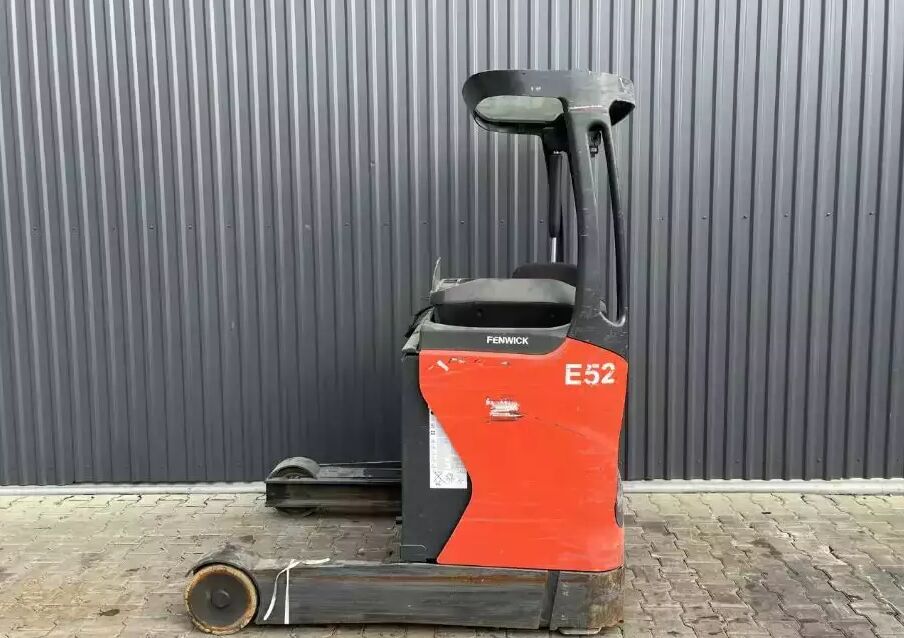 Linde R14 - Chariot à mât rétractable: photos 2 Linde R14 - Chariot à mât rétractable: photos 2