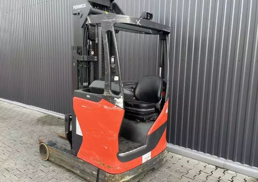 Linde R14 - Chariot à mât rétractable: photos 3 Linde R14 - Chariot à mât rétractable: photos 3