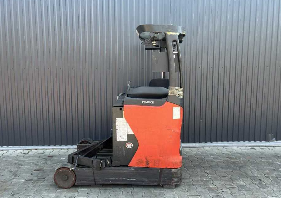Linde R14HD-01 - Chariot à mât rétractable: photos 2 Linde R14HD-01 - Chariot à mât rétractable: photos 2