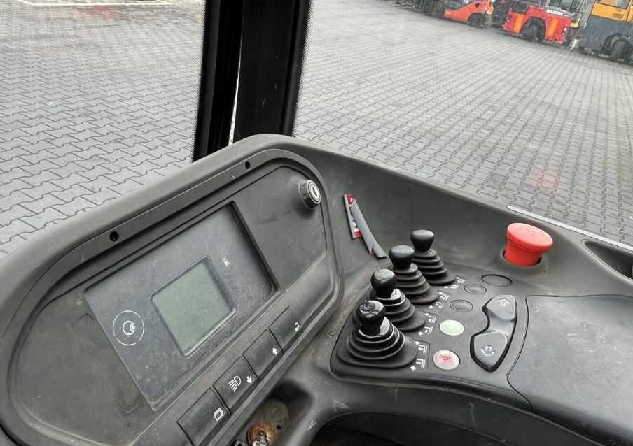 Linde R14HD-01 - Chariot à mât rétractable: photos 5 Linde R14HD-01 - Chariot à mât rétractable: photos 5