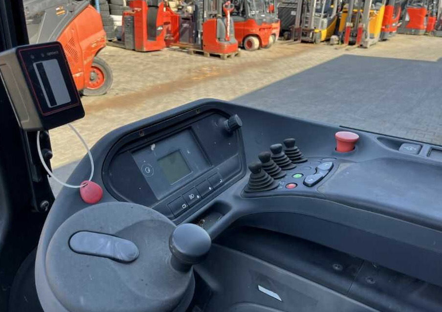 Linde R14HD-01 - Chariot à mât rétractable: photos 5 Linde R14HD-01 - Chariot à mât rétractable: photos 5