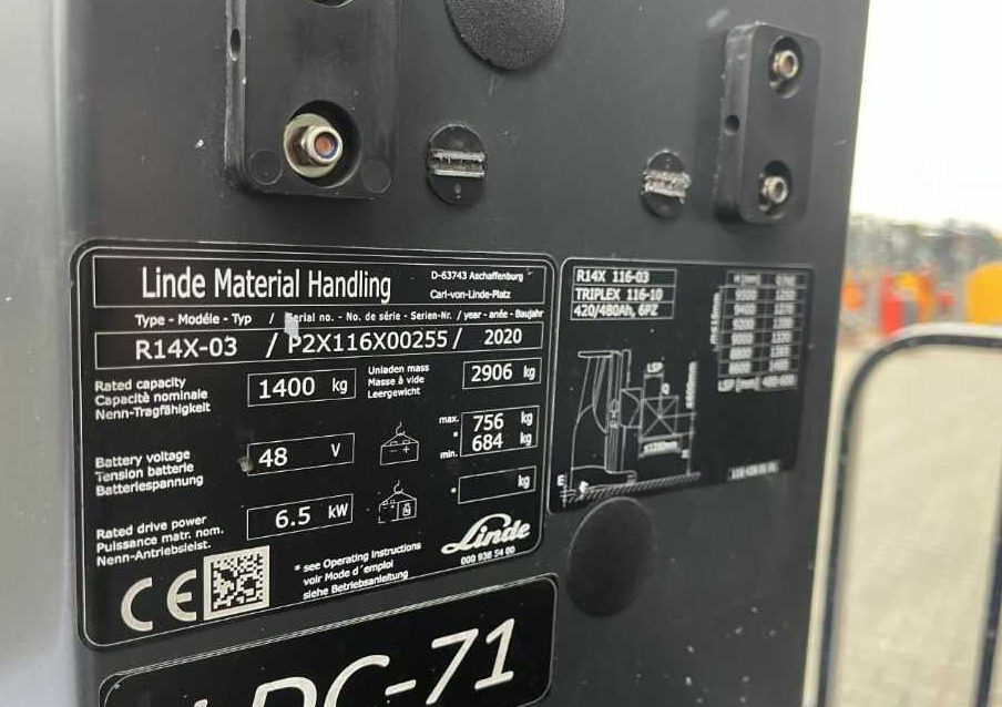 Linde R14X-03 - Chariot à mât rétractable: photos 4 Linde R14X-03 - Chariot à mât rétractable: photos 4