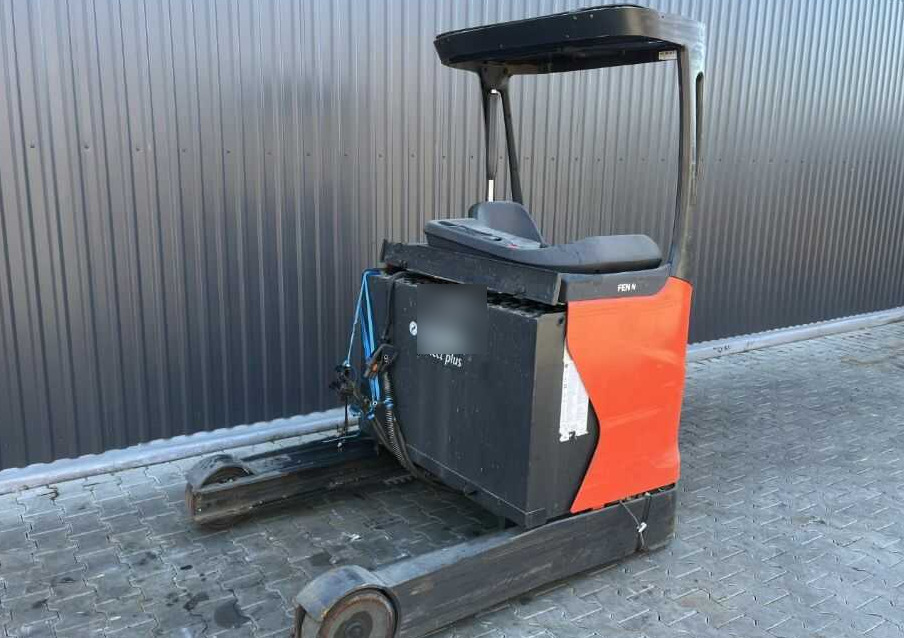 Linde R16 - Chariot à mât rétractable: photos 1 Linde R16 - Chariot à mât rétractable: photos 1