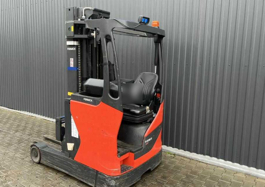 Linde R16HD-01 - Chariot à mât rétractable: photos 3 Linde R16HD-01 - Chariot à mât rétractable: photos 3