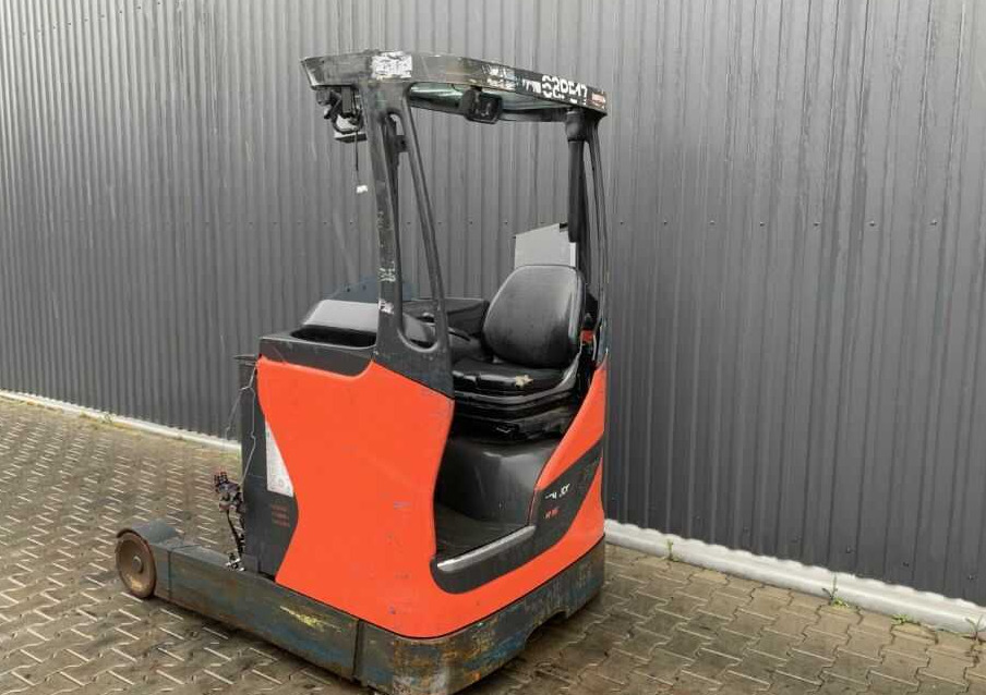 Linde R16HD-01 - Chariot à mât rétractable: photos 3 Linde R16HD-01 - Chariot à mât rétractable: photos 3