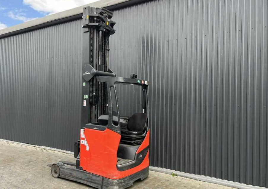 Linde R16HD-01 - Chariot à mât rétractable: photos 3 Linde R16HD-01 - Chariot à mât rétractable: photos 3