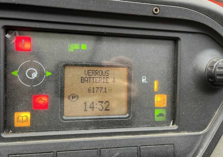 Linde R16HD-01 - Chariot à mât rétractable: photos 5 Linde R16HD-01 - Chariot à mât rétractable: photos 5