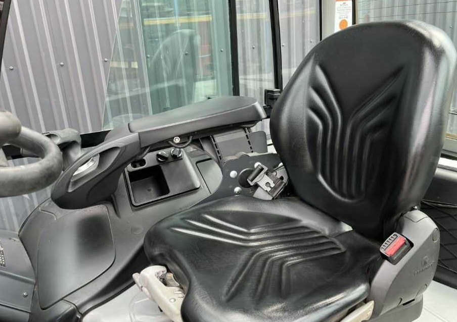 Still RX60-45 - Chariot élévateur électrique: photos 3 Still RX60-45 - Chariot élévateur électrique: photos 3