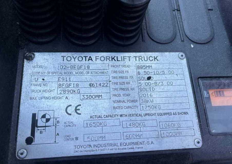 Toyota 8FGF15 - Chariot élévateur à gaz: photos 4 Toyota 8FGF15 - Chariot élévateur à gaz: photos 4