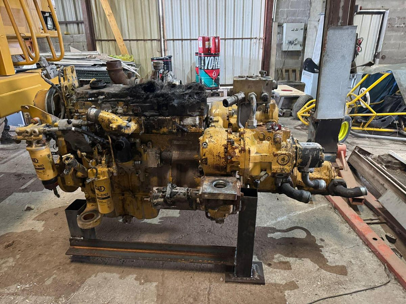 Caterpillar C9 - Moteur: photos 1 Caterpillar C9 - Moteur: photos 1