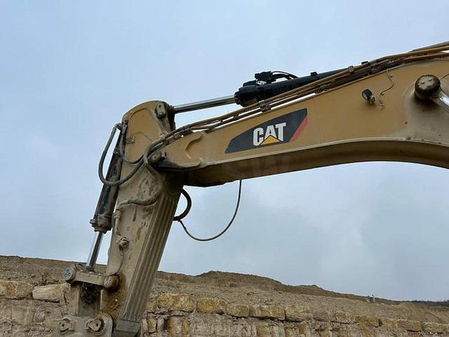 Caterpillar - Pelle: photos 5 Caterpillar - Pelle: photos 5