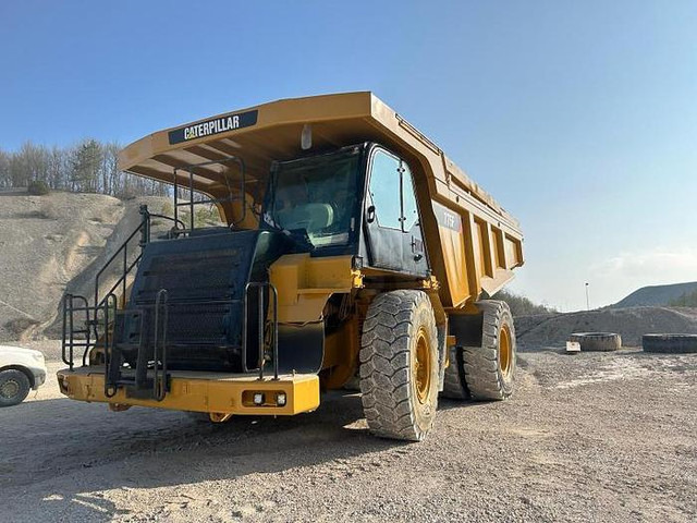Caterpillar Rebuilt 775F - - Tombereau: photos 1 Caterpillar Rebuilt 775F - - Tombereau: photos 1