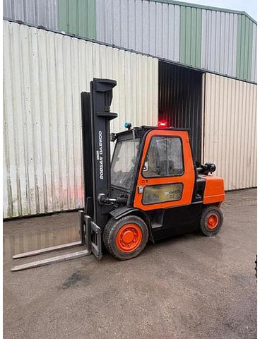 Doosan - Engins de chantier: photos 1 Doosan - Engins de chantier: photos 1