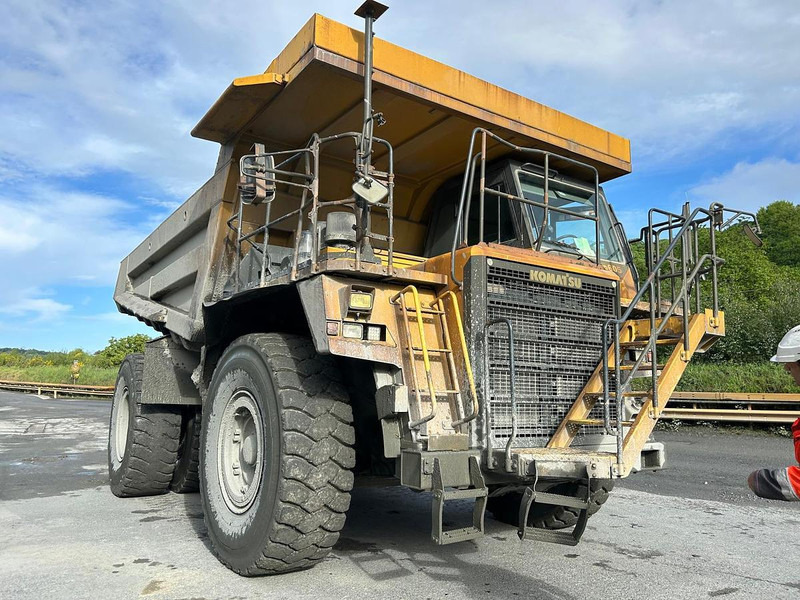 Komatsu HD605-7 - Tombereau: photos 1 Komatsu HD605-7 - Tombereau: photos 1