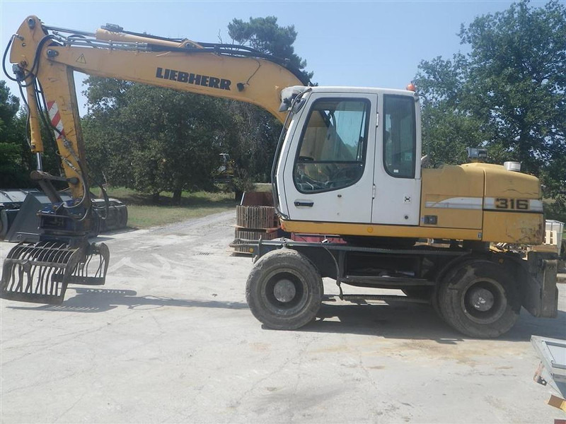 Liebherr A316Li - Pelle: photos 3 Liebherr A316Li - Pelle: photos 3