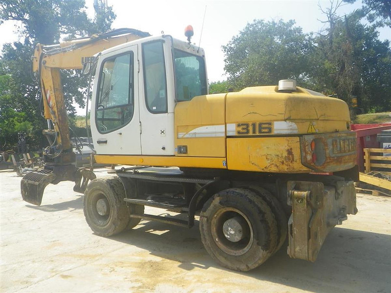 Liebherr A316Li - Pelle: photos 2 Liebherr A316Li - Pelle: photos 2