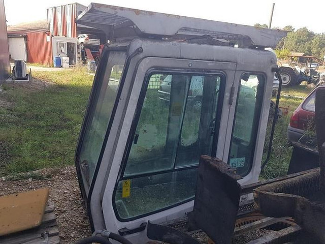 Liebherr A904 R904 A914 R914 A924 R924 A934 R934 A944 R944 A954 R954 - - Cabine pour Engins de chantier: photos 2 Liebherr A904 R904 A914 R914 A924 R924 A934 R934 A944 R944 A954 R954 - - Cabine pour Engins de chantier: photos 2