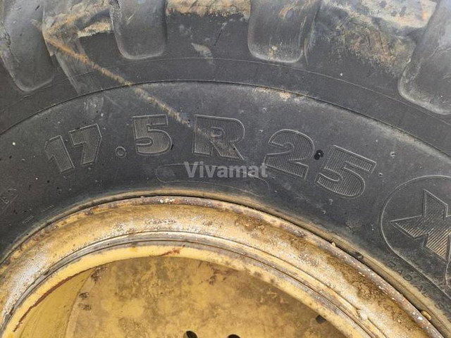 Michelin 17,5 R 25 Xmine D2 - - Pièces de rechange: photos 2 Michelin 17,5 R 25 Xmine D2 - - Pièces de rechange: photos 2