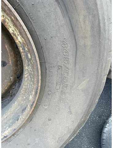 ROUE BRIDGESTONE 65R22.5 M748 - Pneus et jantes: photos 4 ROUE BRIDGESTONE 65R22.5 M748 - Pneus et jantes: photos 4