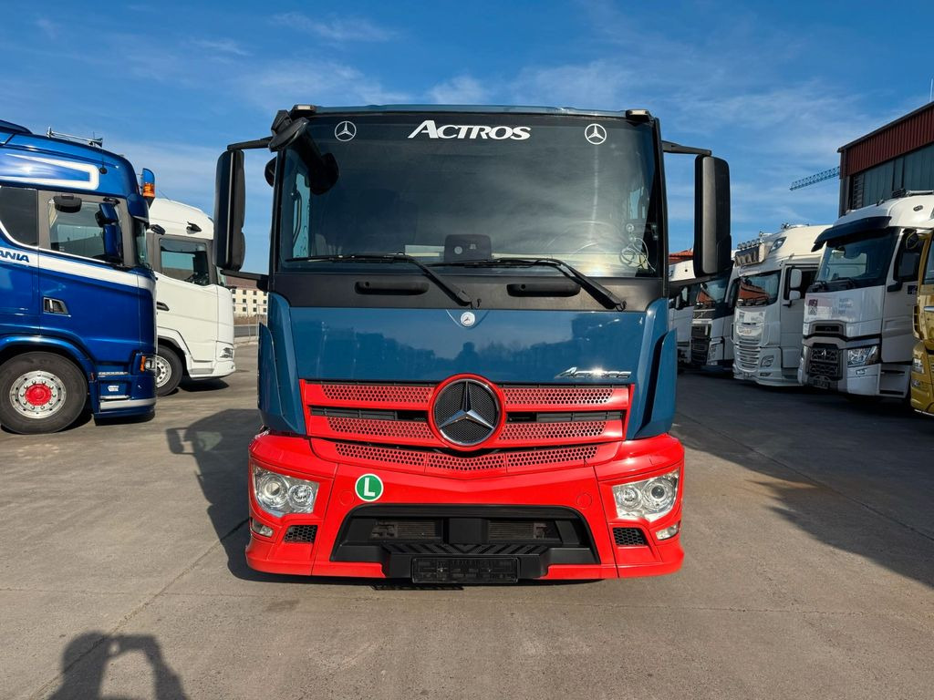 Mercedes-Benz ACTROS 1843 * AUTOTRANSPORTER * LEDER * ACC * - Tracteur routier: photos 3 Mercedes-Benz ACTROS 1843 * AUTOTRANSPORTER * LEDER * ACC * - Tracteur routier: photos 3