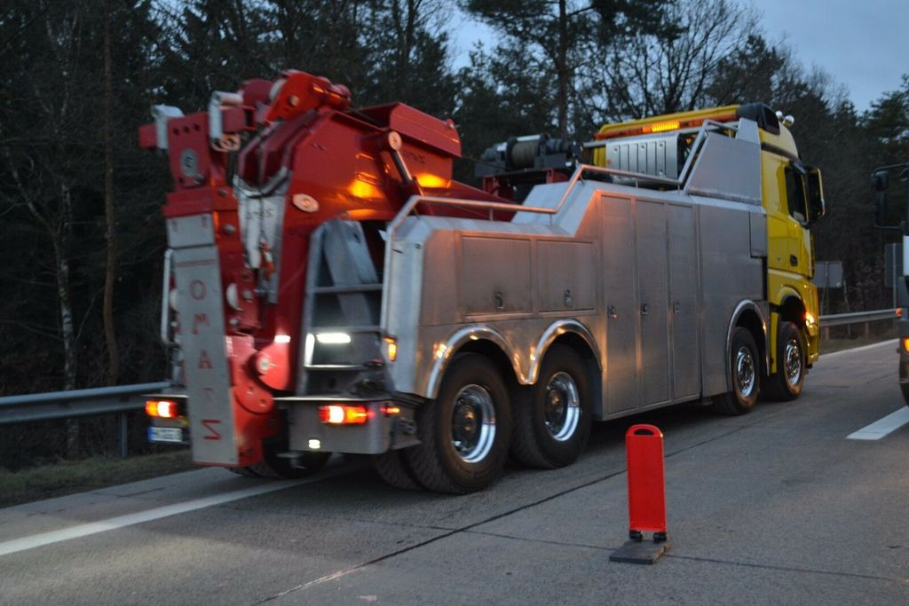 Mercedes-Benz Arocs 4163 8x4 G&G Heavy Wrecker Mercedes-Benz Arocs 4163 8x4 G&G Heavy Wrecker - Remorqueuse: photos 4 Mercedes-Benz Arocs 4163 8x4 G&G Heavy Wrecker Mercedes-Benz Arocs 4163 8x4 G&G Heavy Wrecker - Remorqueuse: photos 4
