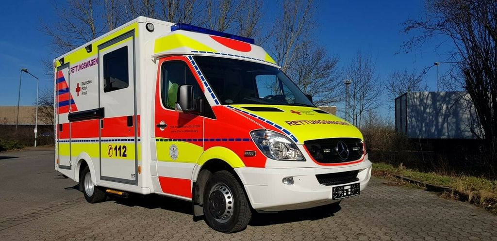 Mercedes-Benz Sprinter 516 // 1 J Garantie // Mercedes-Benz Sprinter 516 // 1 J Garantie // - Ambulance: photos 2 Mercedes-Benz Sprinter 516 // 1 J Garantie // Mercedes-Benz Sprinter 516 // 1 J Garantie // - Ambulance: photos 2