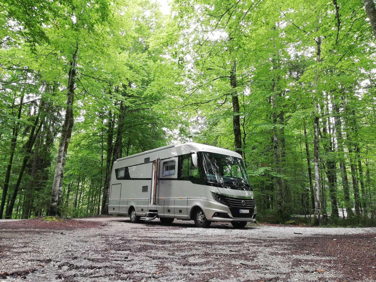 Niesmann + Bischoff Flair 880 BE - Camping-car intégral: photos 2 Niesmann + Bischoff Flair 880 BE - Camping-car intégral: photos 2